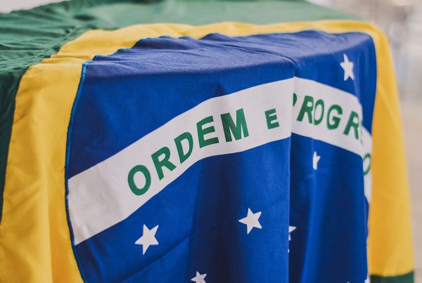 Sui presupposti della creazione politica in Brasile