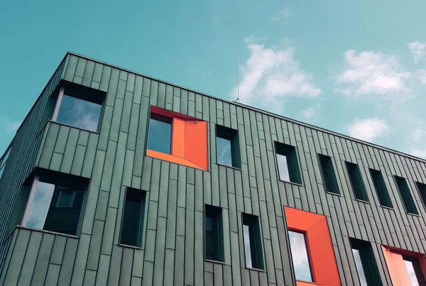 Il social housing tra tutela del diritto universale all’abitazione e discriminazioni fondate sulla residenza