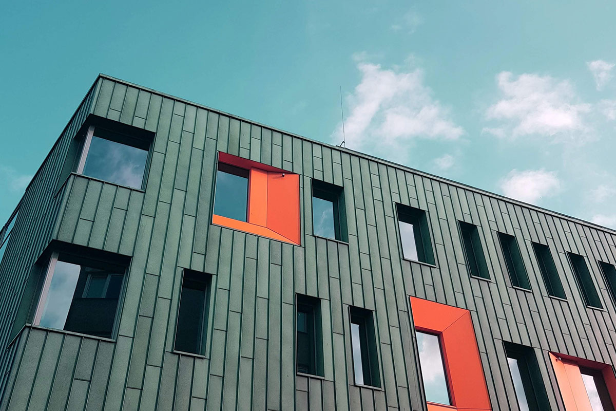 Il social housing tra tutela del diritto universale all’abitazione e discriminazioni fondate sulla residenza