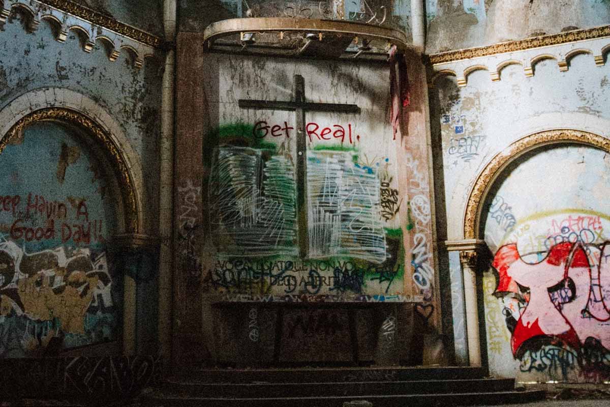 Cultura sfregiata- il vandalismo contro la nostra arte - anteprima