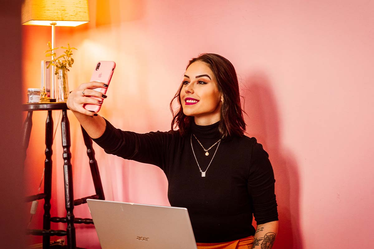 Gli influencer hanno ucciso il merito - anteprima